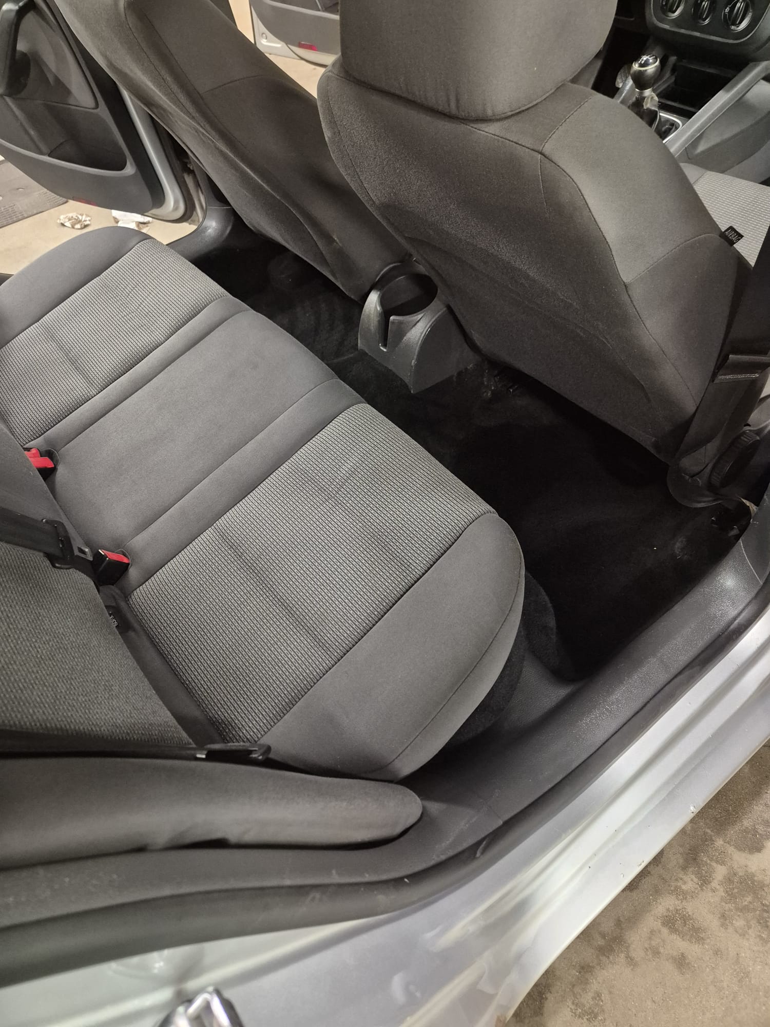 Pranie tapicerki samochodowej – Gold Car Autodetailing, Stare Załubice